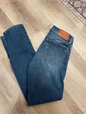 Lucky Brand Women’s  Slim Straight Medium Blue Jeans